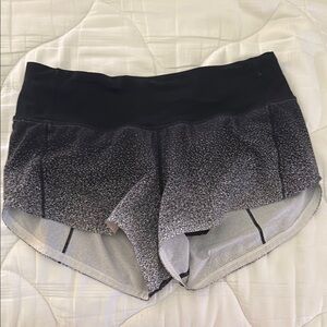 Lululemon Women's Black and Gray Shorts